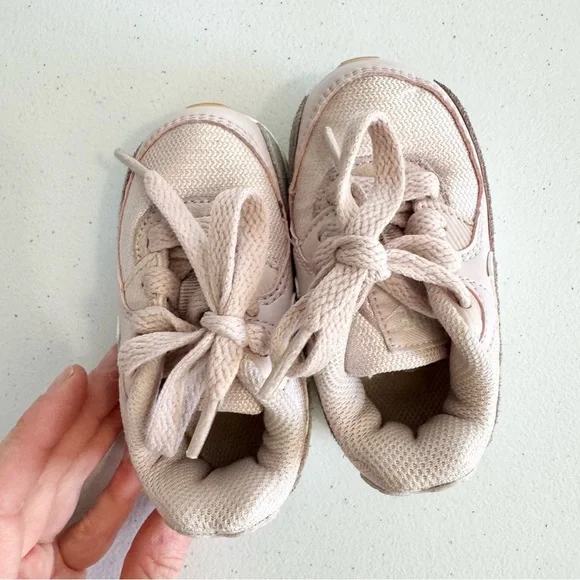 2020 NIKE Air Max 90 TD 'Barely Rose' 🌹💕 Size 4C Sneakers - Picture 7 of 8